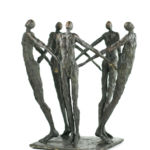 Nancy Vuylsteke de Laps - La ronde étoilée - bronze - 30 x 30 x 33 cm - 5900 €