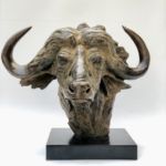 Isabelle Carabantes - Tête de buffle - bronze - 58 x 31 x 33 cm - 10500 €
