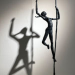 Valentine Laude - Femme à la corde - bronze - 52 x 16 x 15 cm - 2700 €