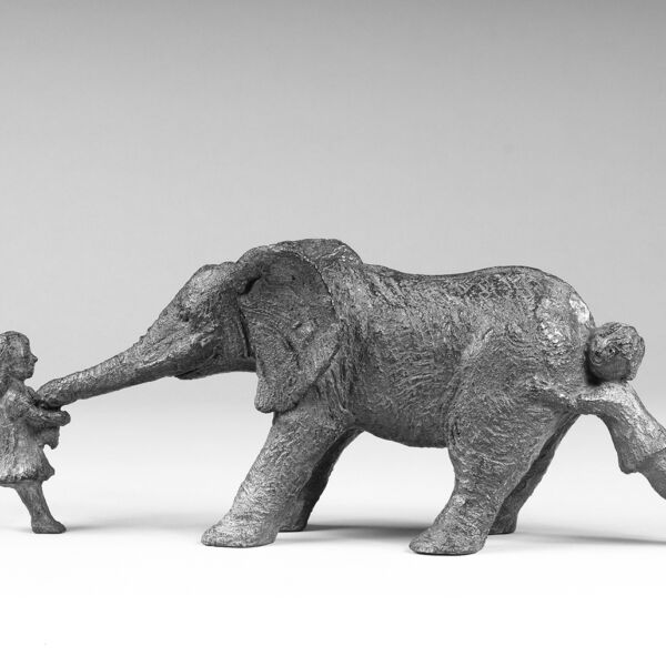 Sophie Verger - Deux enfants et un éléphanteau - Bronze - 14 x 36 x 8 cm - 3200€