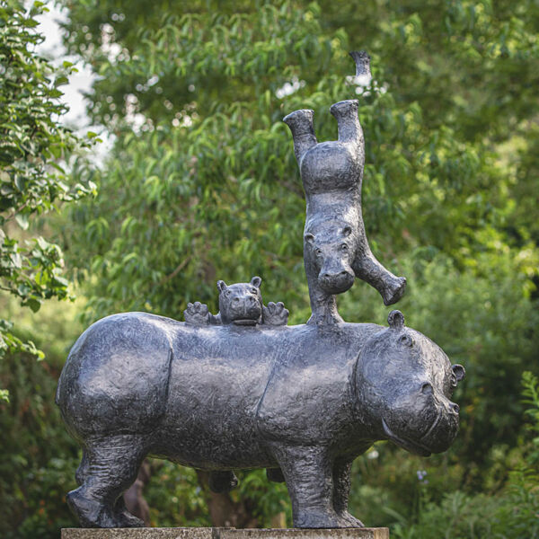 Sophie Verger - En pleine forme - Bronze - 117 x 112 x 79 cm - 52000 €