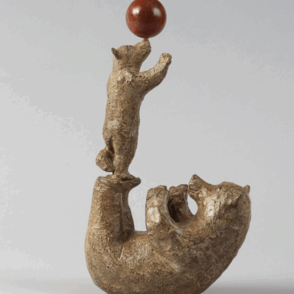 Sophie Verger - Petits ours au ballon - Bronze - 29 x 16 x 11 cm - 2500 €
