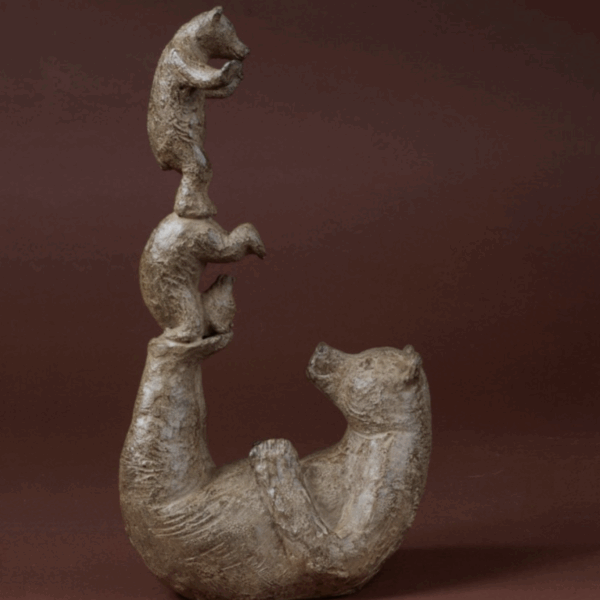 Sophie Verger - Ours et deux oursons - bronze - 33 x 14 x 17 cm - 2800 €