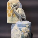 Mollie Brotherton - Totem Héron - Céramique d'art, pièce unique - 49 x 24 x 12 cm - 540 €