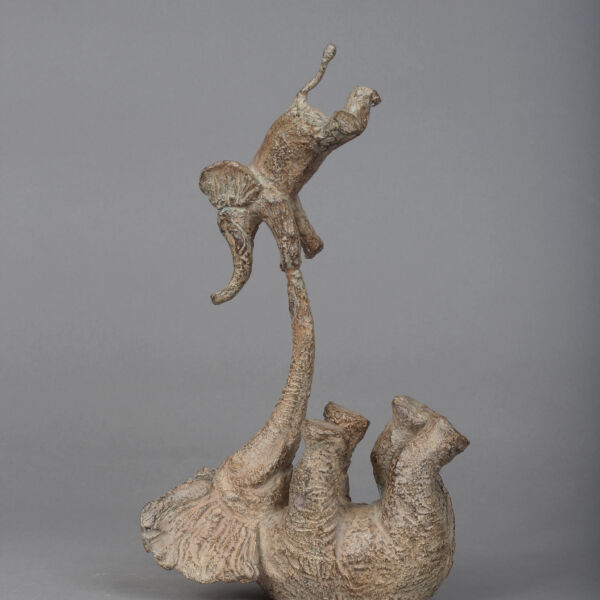 Sophie Verger - Eléphant perché - bronze - 27 x 5.5 x 8,8 cm - 2100 €