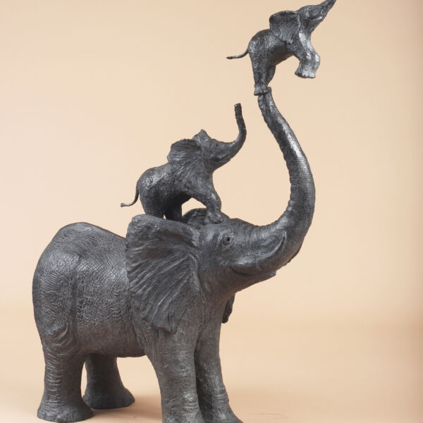 Sophie Verger - A chacun son tour - bronze - 86 x 73 x 26 cm - 14000 €